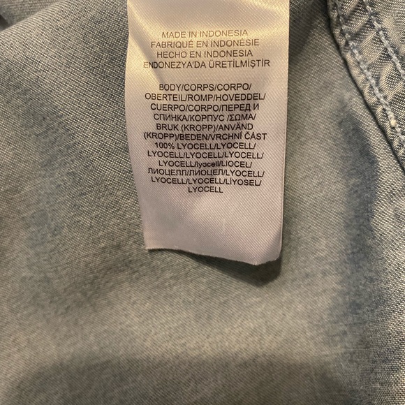 New-Ralph Lauren Blue button down blouse - Picture 3 of 7